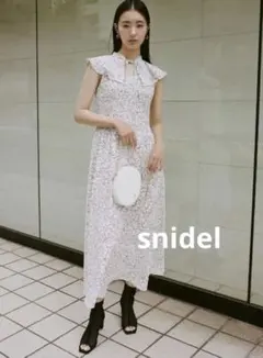 SNIDEL フレアカラーワンピース