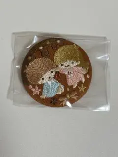 キキララ　サンリオキャラクターズ 刺繍缶バッジビスケット3