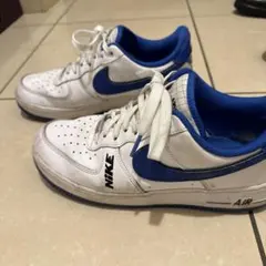Nike ホワイト/ブルー スニーカー