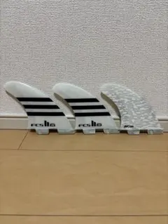 FCS JW サーフボードフィン GROM - メルカリ