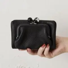 【美品】ear PAPILLONNER 牛革がま口折り財布　黒のサムネイル