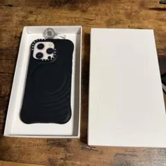 CASETiFY ウェーブ シリコン iPhone 16 Pro ケースのサムネイル