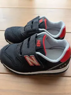 New Balance 373 キッズシューズ 黒/赤