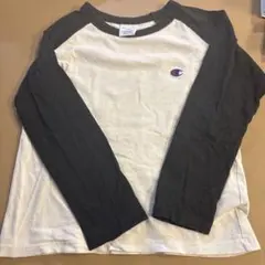 チャンピオン　ラグラン長袖Tシャツ