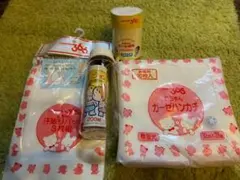 赤ちゃんガーゼハンカチ、汗取りパット、哺乳瓶、綿棒