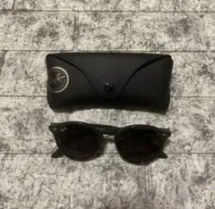 Ray-Ban サングラスのサムネイル
