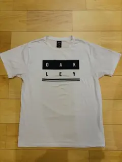 OAKLEY Tシャツ ホワイト ロゴプリント Mのサムネイル