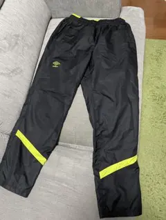 美品 アンブロ UMBRO パンツ ウインドブレーカー