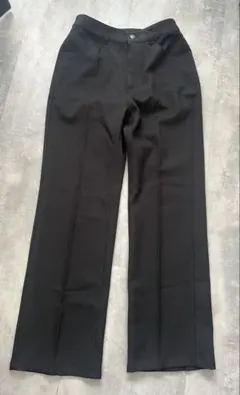 GU センタープレスストレートパンツ ブラック Mサイズ