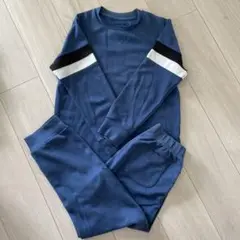 UNIQLO パジャマ　140cm 長袖
