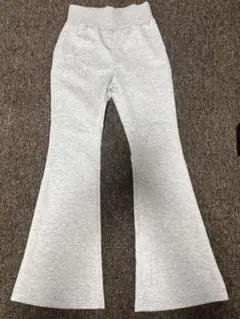 アベイル翔子ちゃんコラボストーンフレアパンツ