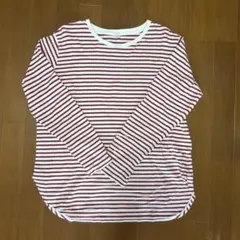 UNIQLO 赤と白のストライプ 長袖Tシャツ