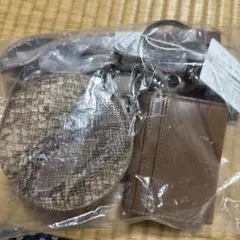 新品ジェイダ　ノベルティ　マルチショルダーバッグ　キャメルのサムネイル