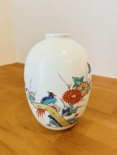 酒井田柿右衛門と 弥右衛門花瓶2点セット高さ約26 Cm美品 花瓶 花器 花入 十三代 酒井田 柿右衛門「錦菊文花瓶」共箱 絵画買取・販売の小竹美術