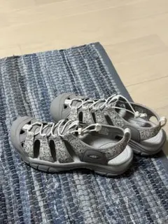 KEEN アウトドアサンダル グレー