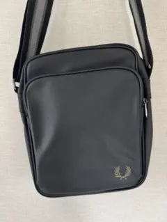 【美品】Fred Perry エアライナーバッグ ブラックのサムネイル
