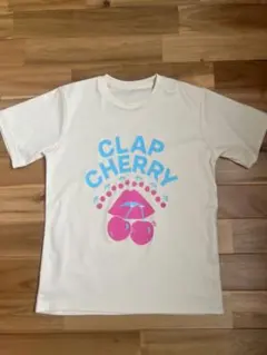 CLAP CHERRY Tシャツ