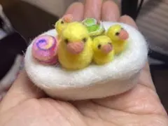 バスタブで泳ぐアヒルちゃん　みずヨーヨーと一緒　手のひらサイズ