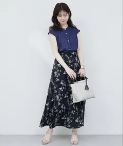 【新品タグ付き】アートフラワーハイウエストフレアスカート