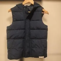 美品　GAP フード付きダウンベスト ネイビー　１３０サイズ