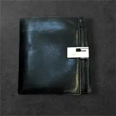 GUCCI 財布 2つ折り ブラック ロゴ レザー グッチのサムネイル