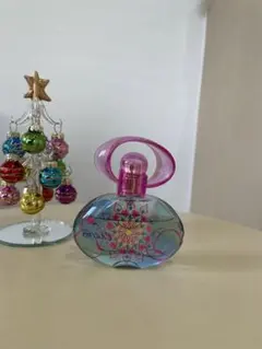 サルバトーレ　フェラガモ　インカントチャーム　オードトワレ　香水