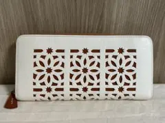 genten ゲンテン　カットワークラウンド長財布