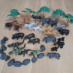セット】動物フィギュア 16体 フェンス付き おもちゃ - メルカリ