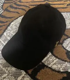 VARZAR ブラックキャップ ゴールドロゴ