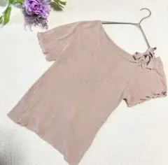 【マジェスティックレゴン】リボンワンショルダーニット　半袖　ピンクベージュ　M