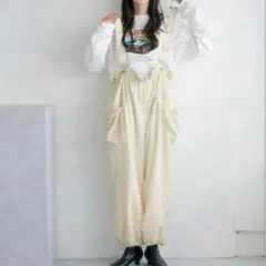 《美品》ローリーズファーム ウエストフリルサロペット　ホワイト