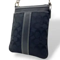 良品 コーチ ショルダーバッグ 斜め掛け キャンバス 黒 ブラック シグネチャー