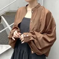 Ungrid WEB限定 シアーショートシャツ ブラウン