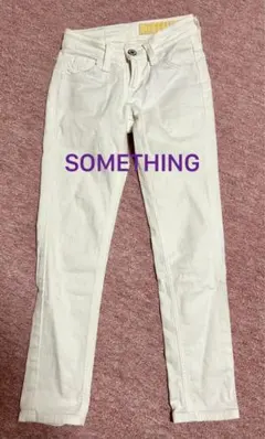 SOMETHING 白デニム ジーンズ