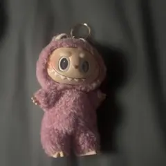 POP MART THE MONSTERS ぬいぐるみ キーホルダー グレー - メルカリ