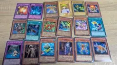 遊戯王カード　１８枚セット
