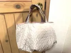 最終価格！ハートキルティング のころんとグラニーバッグ　荷物たっぷり