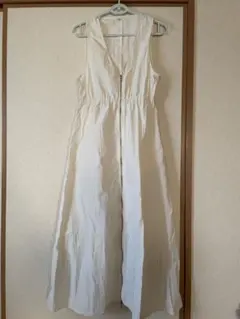 袖なしワンピース