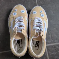 Item thumbnail for item ceba550c-a28f-4fd3-816a-4f45da54cd1c