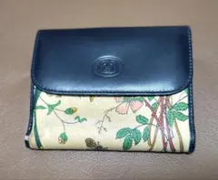 GUCCI ネイビー花柄二つ折り財布