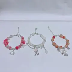 【3:新品未使用】花モチーフ！ガラスビーズブレスレット3本セット