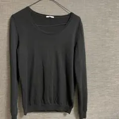 UNIQLO ウール100% ブラック長袖セーター