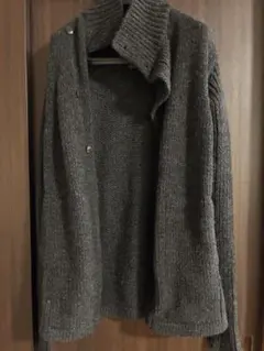 グレー ニット