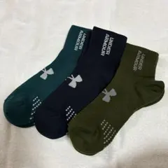 アンダーアーマー UNDER ARMOUR 靴下 3足 ソックス 黒 緑 カーキのサムネイル
