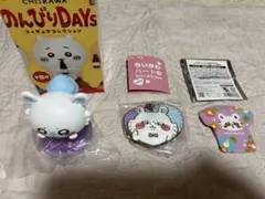 ちいかわのんびりDAYS、ラバーマスコット、缶バッチと刺繍缶バッジ♡モモンガ