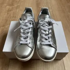 adidas アディダス　スタンスミス シルバー スニーカー 22.5