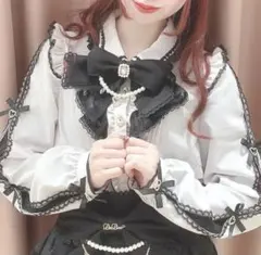 リズリサ オープンショルダーフリルレースブラウス - メルカリ