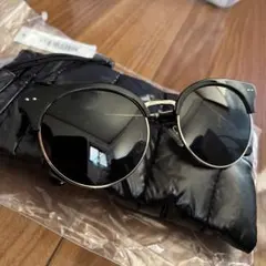モンクレール サングラス レジン ブラックのサムネイル
