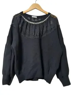 axes femme　黒のレース装飾ニットセーター　バルーンスリーブ