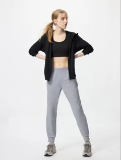 ユニクロ ウルトラストレッチアクティブジョガーパンツ Lサイズ ネイビー